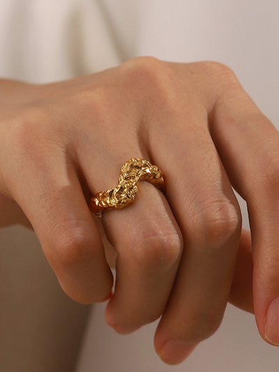 Anne Ring